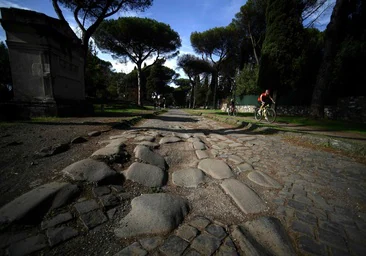 La 'reina de las calzadas', vestigio de la Antigua Roma, no tiene turistas