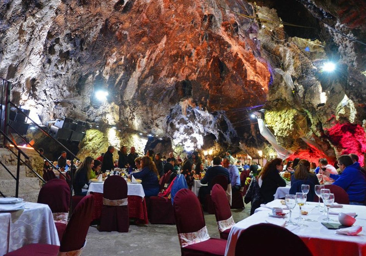 Restaurante 'Cueva de los Majuelos' en Pegalajar