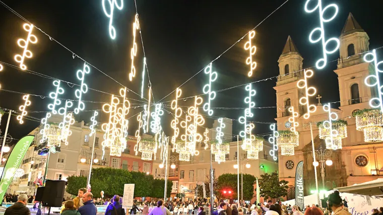 Luces de Navidad en Cádiz en una imagen de archivo