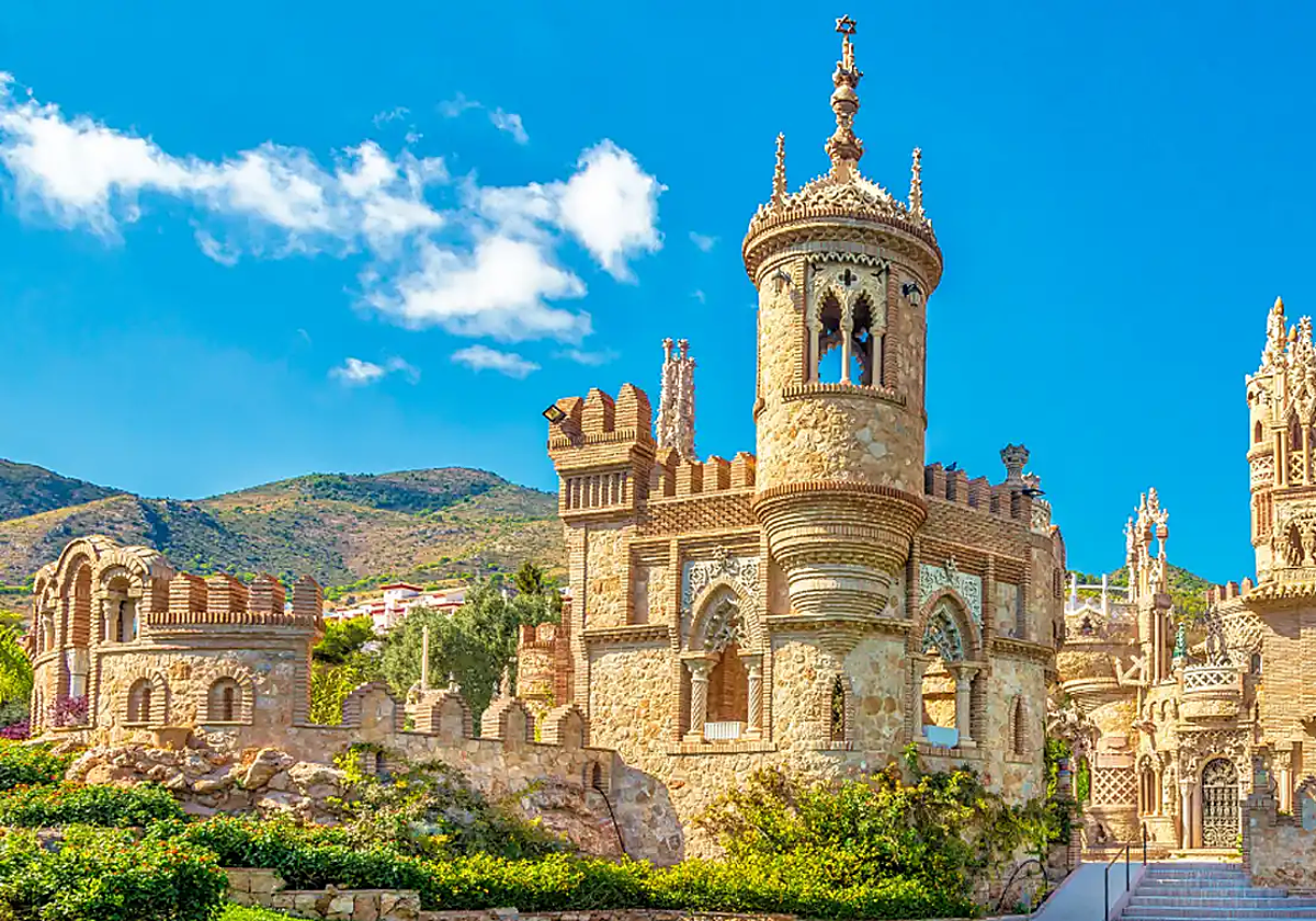 Vista de la fachada exterior del Castillo de Colomares en Benalmádena (Málaga)