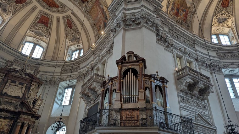 Uno de los siete órganos de la catedral de Salzburgo en el que tocaba habitualmente Mozart