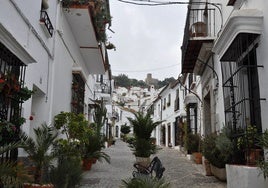 No es Vejer de la Frontera: este otro pueblo de Cádiz tiene una de las calles más bonitas de España