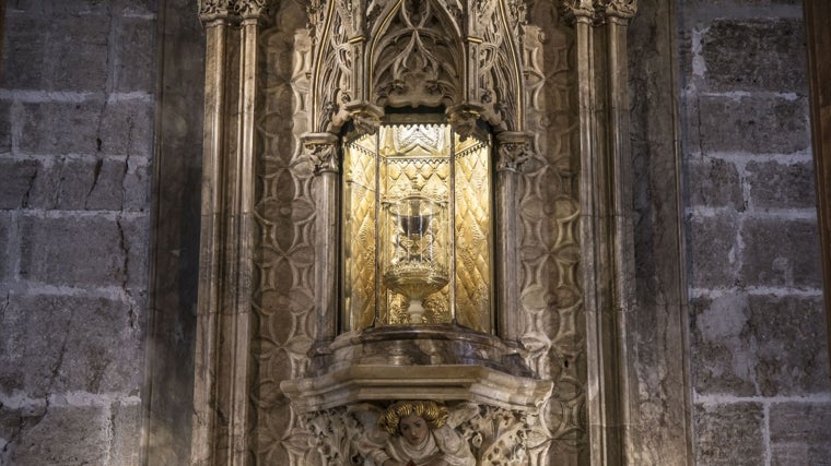 Santo Cáliz, en la catedral de Valencia