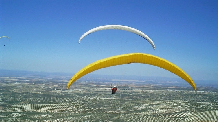 Disfrutar de Jaén a vista de pájaro: vuelo sin motor, parapente y otras actividades no aptas para los que tienen vértigo