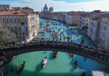 Hordas de turistas acaban con el espíritu del Carnaval de Venecia