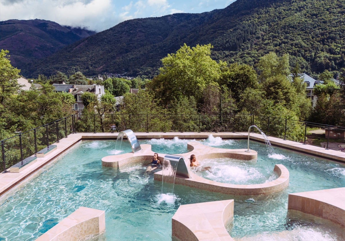 Las aguas termales de Luchon y su hamman natural tienen alto contenido en azufre