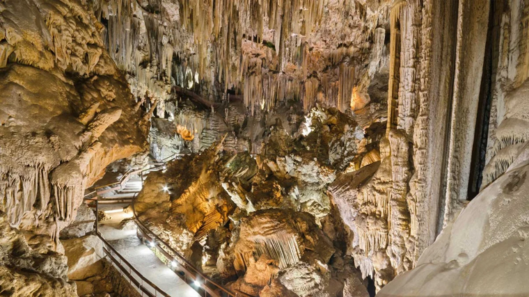 Imagen del interior de la Cueva de Nerja