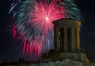 Malta estalla en luz y color: así es su espectáculo pirotécnico más importante