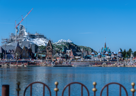 Sekundärbild 1 – Bauprojekte für See, Promenade und Frozen World sowie das Attraktionsprojekt „König der Löwen“