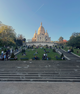 Sekundärbild 2 - Das Montmartre-Viertel mit seinen Terrassen, dem Place des Pinteaux und der Basilika Sacré-Cœur