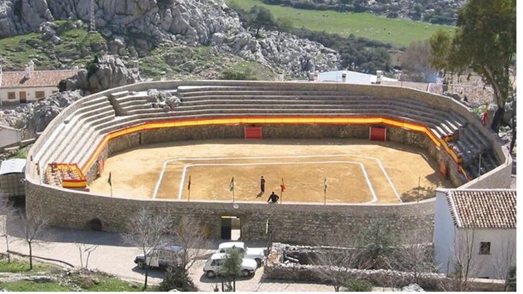 Plaza de toros de Villaluenga del Rosariio