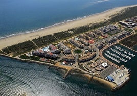 Una joya escondida en la Costa de la Luz: un pueblo con playas vírgenes y buena gastronomía