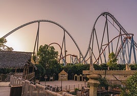 Port Aventura cumple 30 años: atracciones imprescindibles, hoteles en el parque y algunas curiosidades