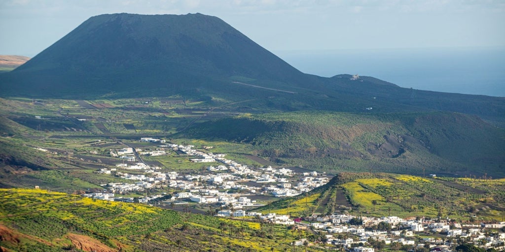 Lanzarote: una isla en la que disfrutar de la naturaleza más allá de sus playas
