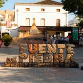 El curioso pueblo malagueño repleto de flamencos cuyas aguas fueron, tiempo atrás, curativas
