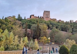 La Alhambra desde el llamado Paseo de los Tristes, una estampa incomparable