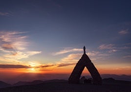 Atardecer desde la Virgen de las Nieves en Sierra Nevada