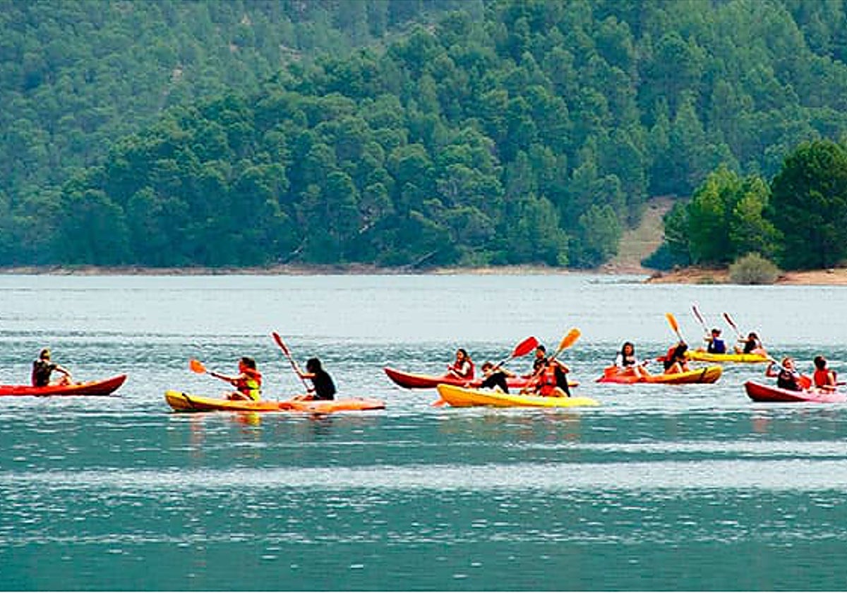 Actividades acuáticas en El Tranco
