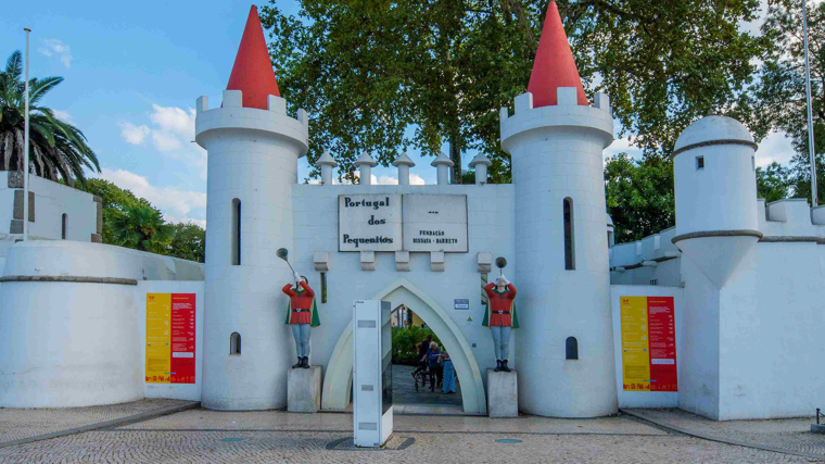 Entrada al parque temático Portugal dos pequenitos