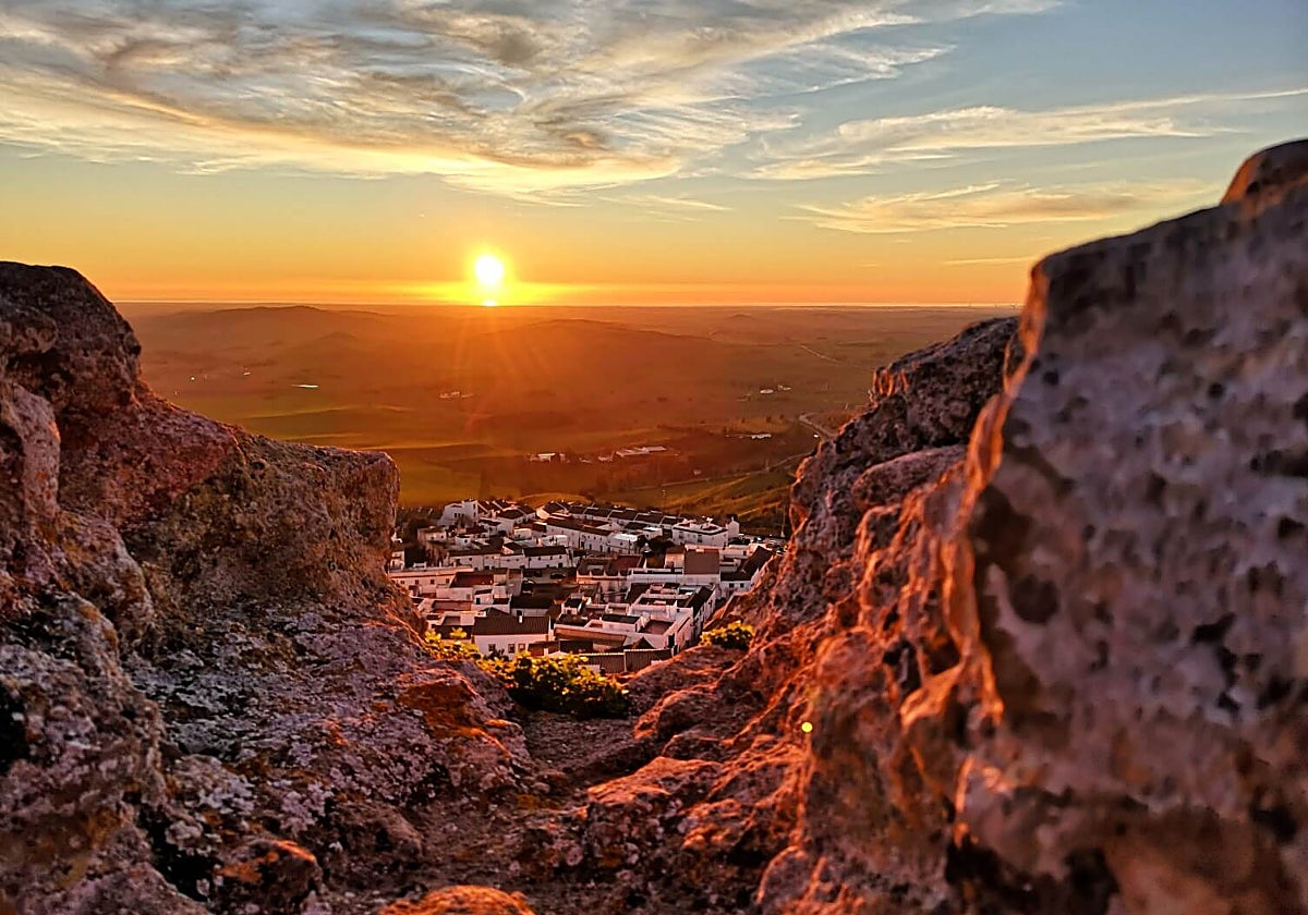 Una de las propuestas para disfrutar de la provincia de Cádiz en agosto es disfrutar de bonitos atardeceres