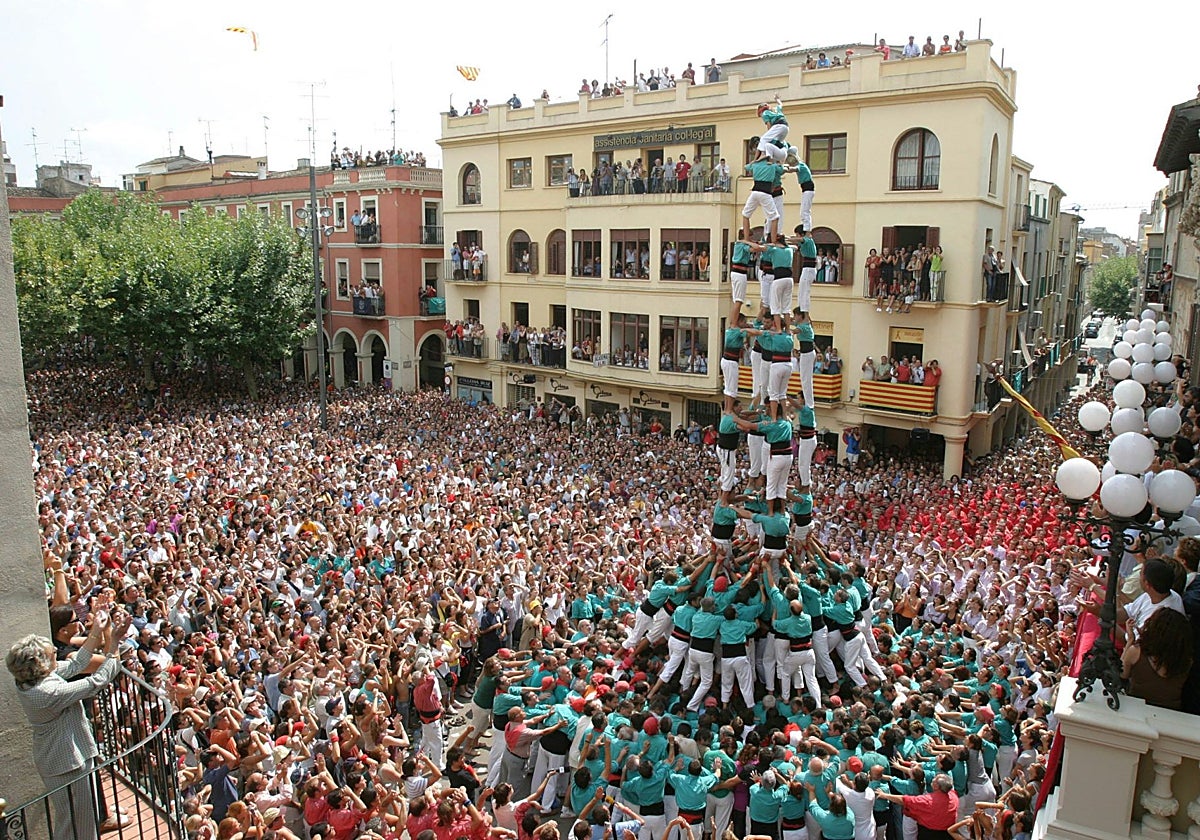 Imagen de archivo de una de las construcciones realizada en la jornada castellera de Sant Felix, en Vilafranca del Penedès