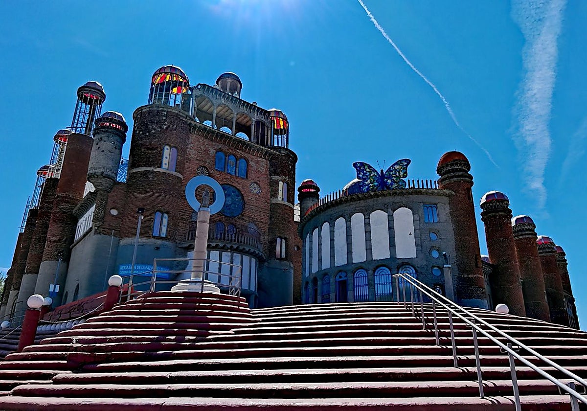 Imagen del exterior de la Catedral de Justo en Mejorada del Campo