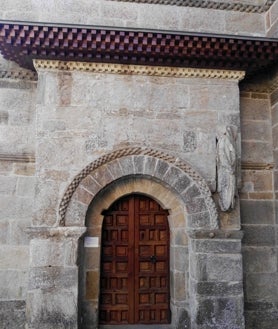 Secondary image 2 - Exterior view of Santa Marta de Tera (above); the south portico with the sculptures of Saints John and James (bottom left); and the north portico with Saint Jude Thaddeus