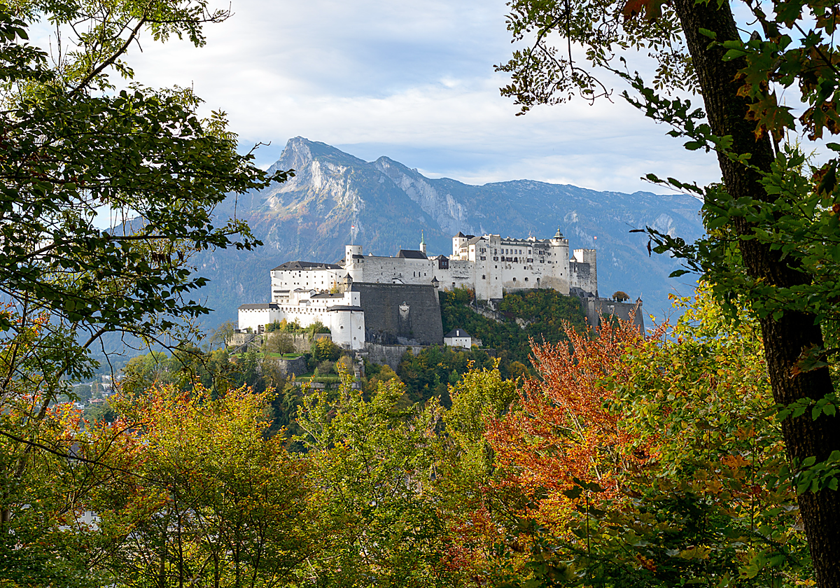 Así es el espectacular castillo que preside la ciudad de Salzburgo
