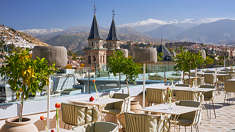 Terraza B-Heaven del Hotel Barceló Carmen Granada