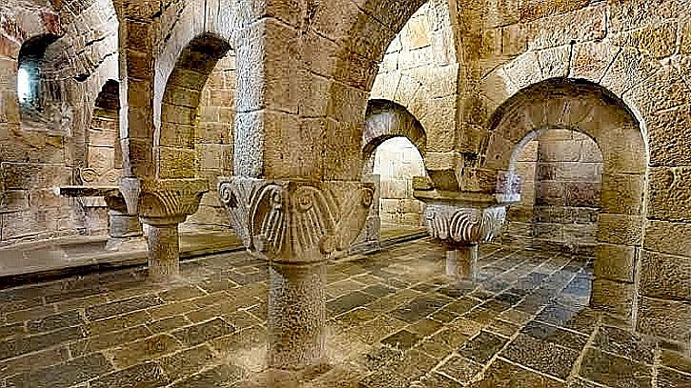 La cripta del monasterio es una de sus joyas
