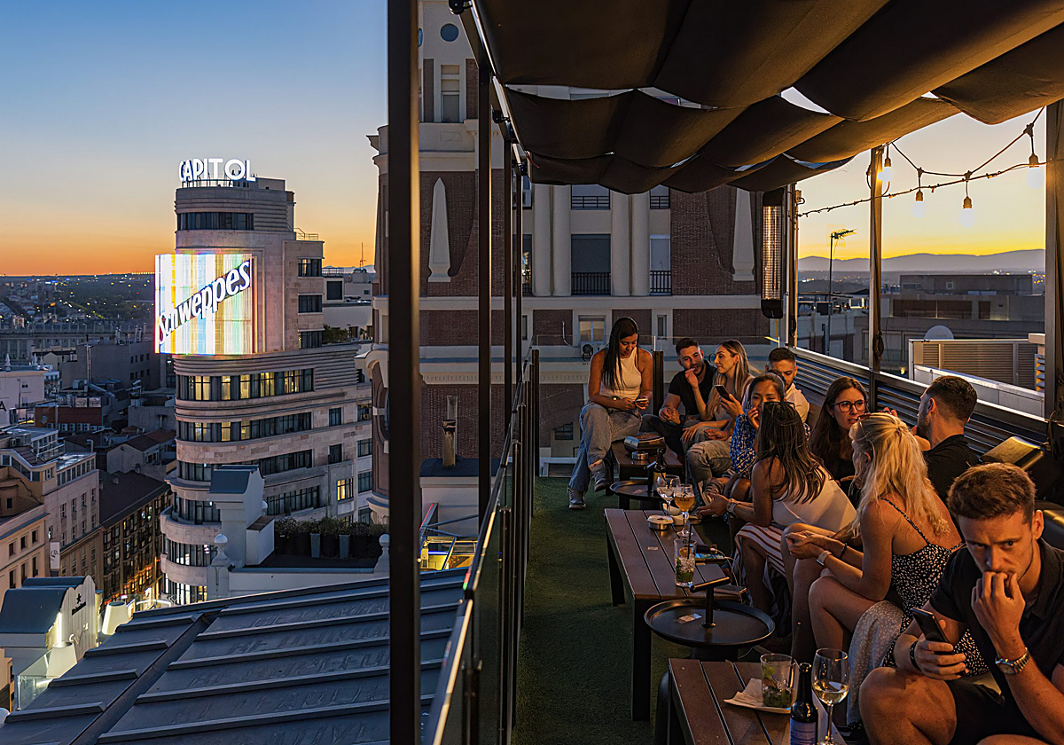 Vistas desde la terraza de El.la Sky Bar, en la Gran Vía madrileña