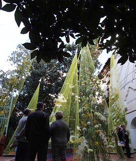 Imagen secundaria 2 - Imágenes de las instalaciones florales de ediciones anteriores