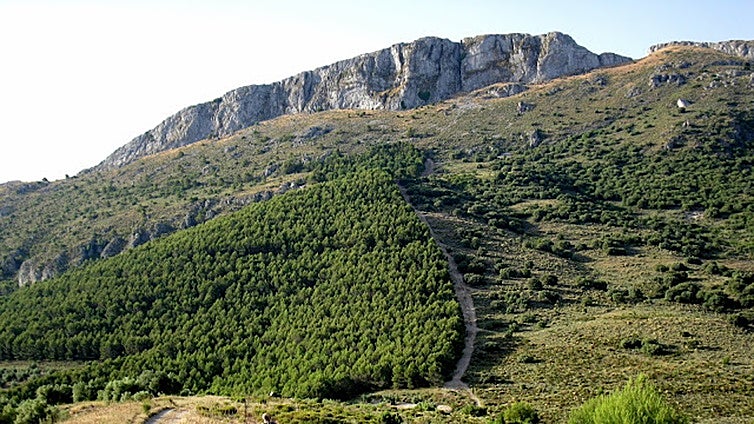 La 'Cresta del Diablo', una de las rutas de montaña con las vistas más bonitas de España