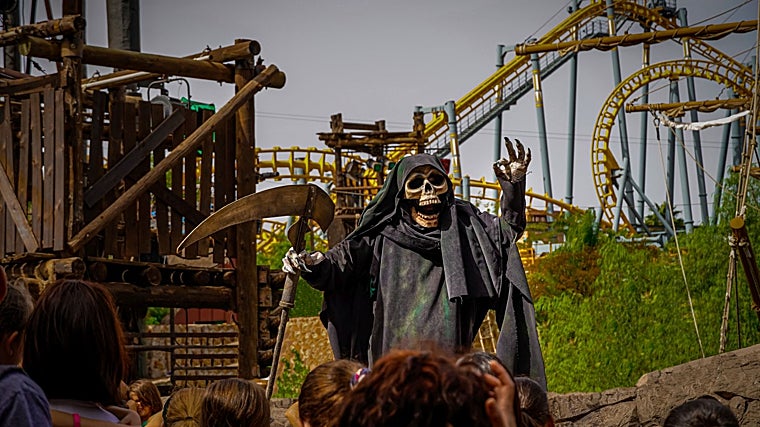 Así se vive Halloween 2025 en los parques de atracciones más espectaculares