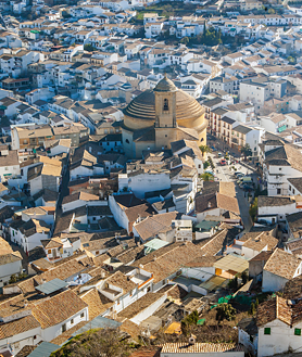Imagen secundaria 2 - Centro histórico de Montefrío, iglesia de San Antonio y vista aérea de la Iglesia de la Encarnación