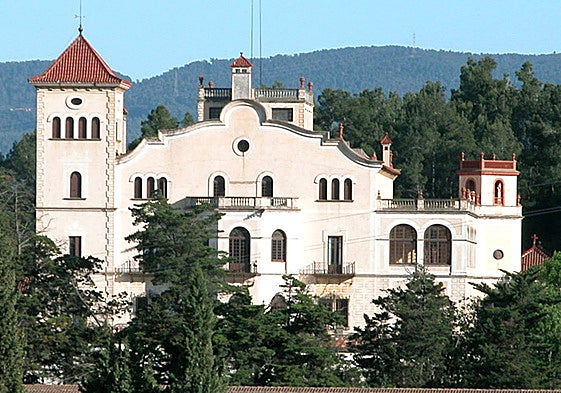 El pueblo situado a la sombra de Montserrat en el que creció Rosalía