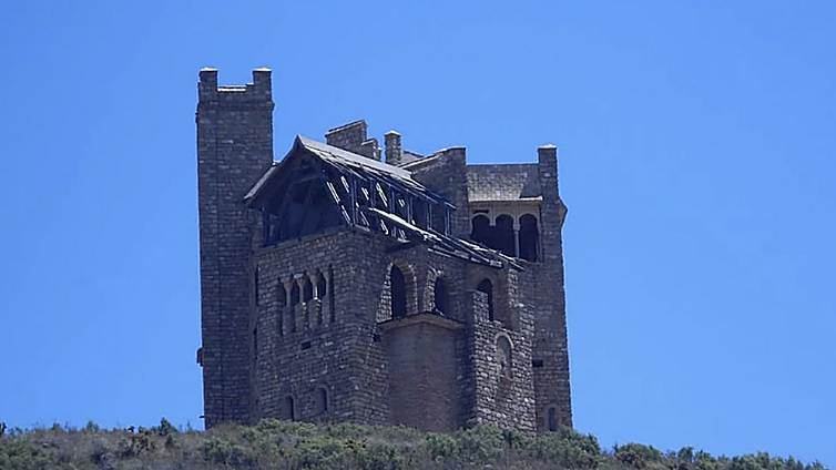 El falso castillo medieval de Málaga que solo tiene 30 años: dónde está y por qué se construyó