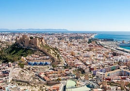 Escapada low cost a pie de playa: los hoteles 3 estrellas mejor valorados de la costa de Almería para enero