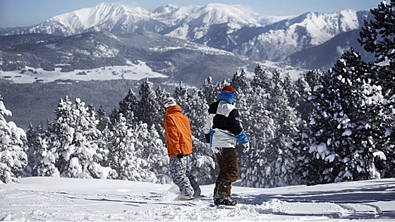 El placer de esquiar en Font-Romeu Pyrénées 2000, la niña bonita de los Pirineos Orientales