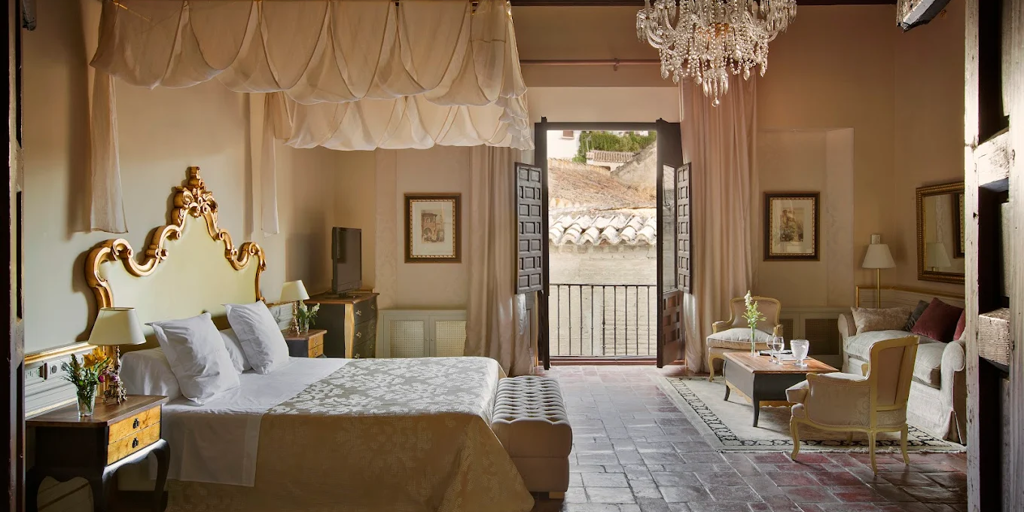 El hotel con vistas a la Alhambra que es un sueño hecho realidad