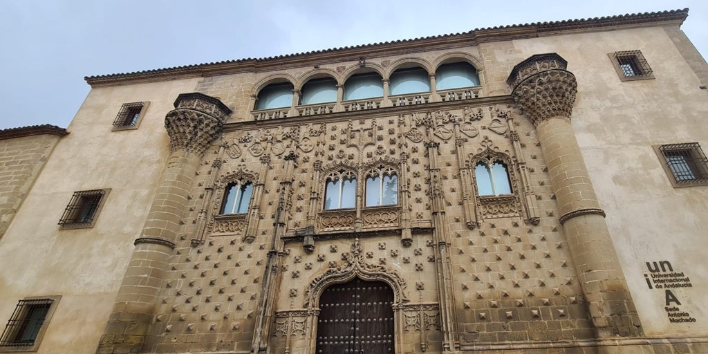 Jaén esconde un palacio escondido entre olivares que es una joya del Renacimiento