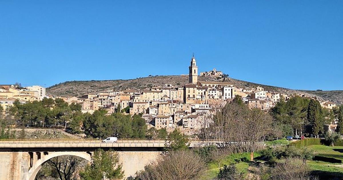 El pueblo de Valencia considerado uno de los más bonitos de España por National Gographic: tiene una fortaleza árabe y una ruta mágica