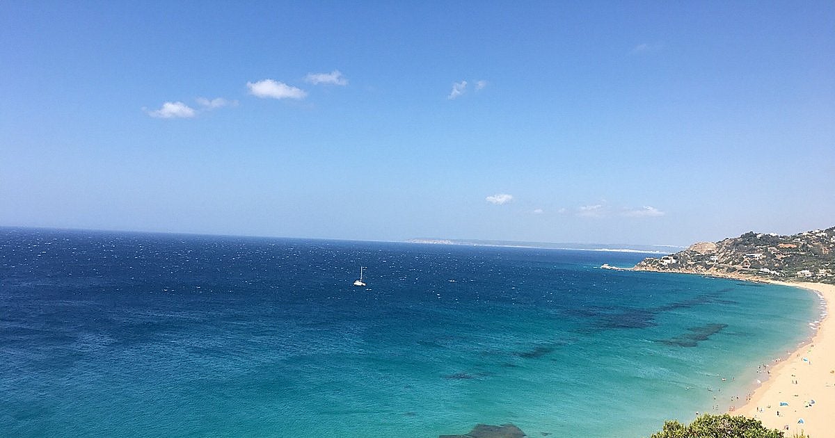 Las tres playas de Cádiz que Google Maps no te marca como 'populares' y son un paraíso