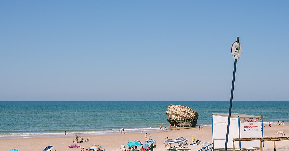 Mañana empieza la zona azul en Matalascañas: estos son los nuevos precios, horarios y bonos para el verano