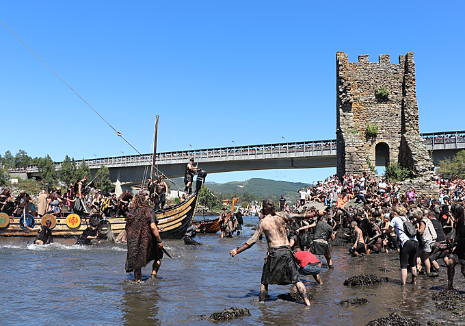 Vikingos en la Romería de Catoira