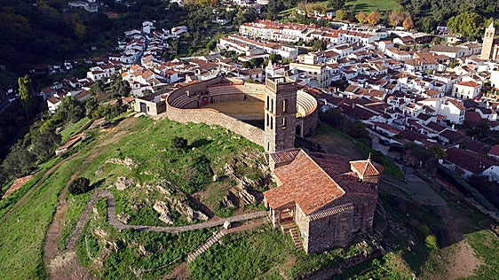 El castillo templario mejor conservado de Andalucía: una fortaleza del siglo XIII con murallas imponentes y el mirador más espectacular