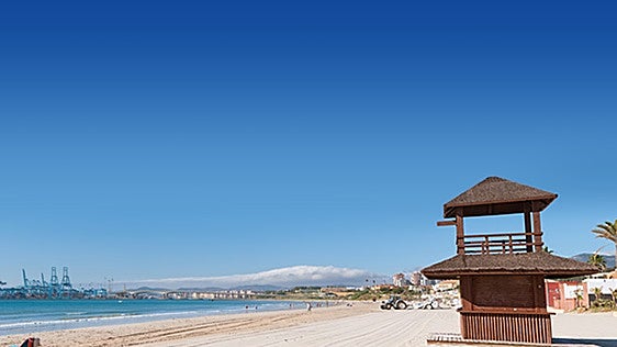 Escondido en el sur de Cádiz, este es el pueblo donde Malú se refugia cada verano para desconectar y comer el mejor pescado del mundo