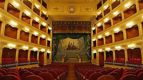 Ni en Madrid ni en Barcelona, el teatro de ópera más antiguo de España está en Menorca