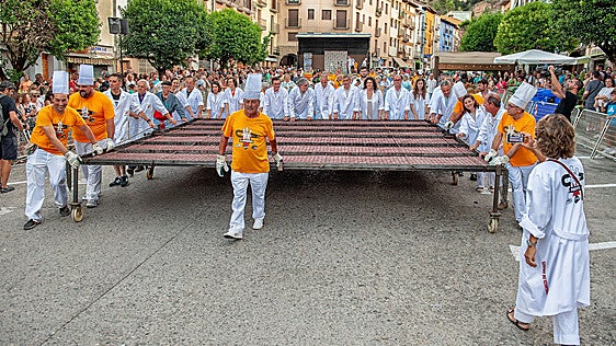 El pueblo aragonés con la parrilla más grande del mundo