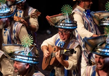 Crónica de la quinta sesión de preliminares del Carnaval Colombino: familias, mercadillos, madres, alta sociedad y ríos